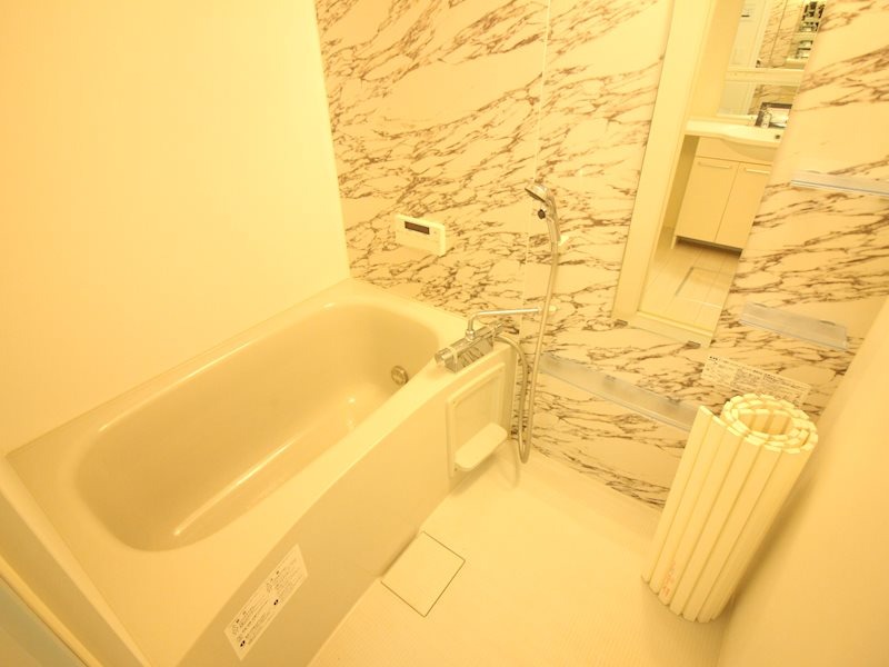 バス・シャワールーム　同物件別部屋イメージ