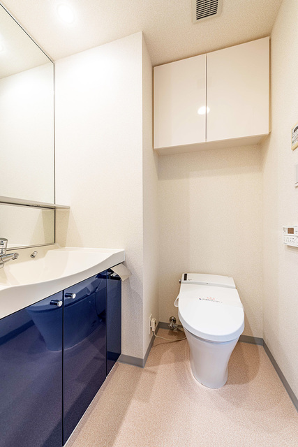 トイレ　※写真は同タイプ住戸です。