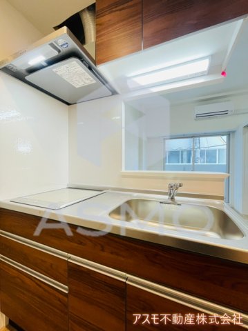 キッチン　同マンション別部屋　参考写真