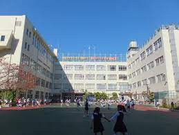 小学校　中央区立久松小学校（小学校）まで461m