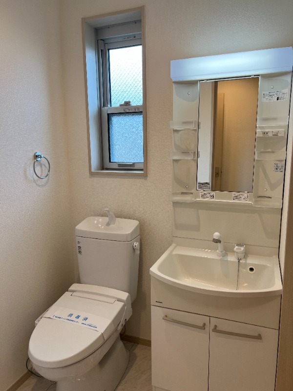 洗面設備　忙しい朝に嬉しい独立洗面台付