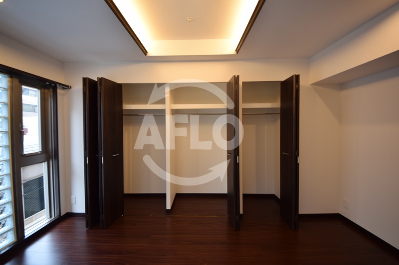 収納　B-PROUD天満橋　クローゼット