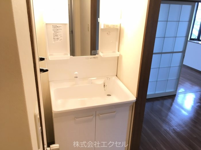 洗面設備　洗髪洗面化粧台です。