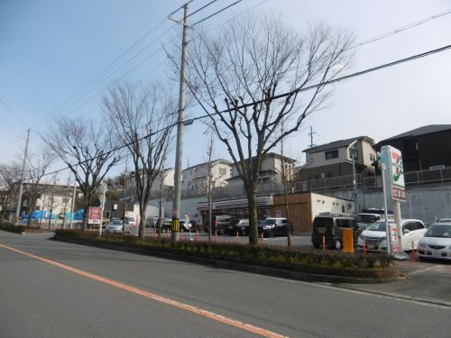 コンビニ　セブンイレブン 高槻浦堂本町店（コンビニ）まで754m