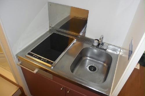 キッチン　ラジエントヒーターで安心♪