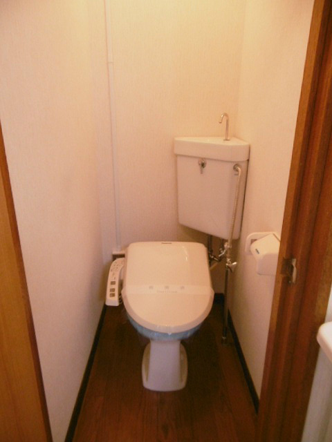 トイレ　※写真は他のお部屋です。