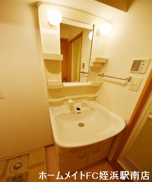 洗面設備　★洗面脱衣所もしっかりあります★参考写真