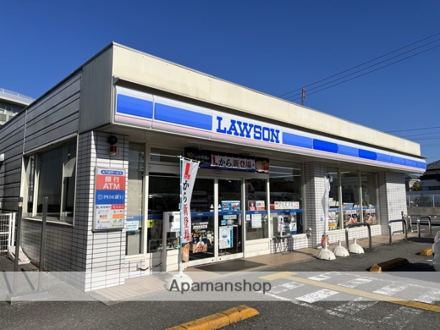 コンビニ　ローソン（コンビニ）まで897m