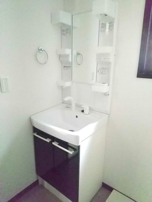 洗面設備　※同仕様写真含む