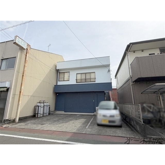 エントランス　建物外観