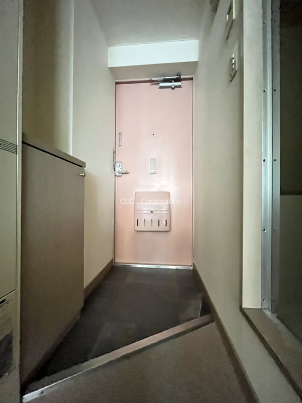 玄関　※参考写真