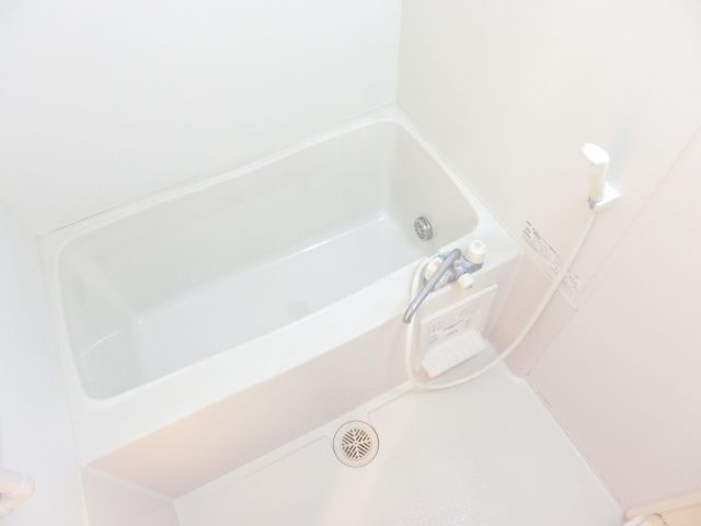 バス・シャワールーム　キレイなバスルームです