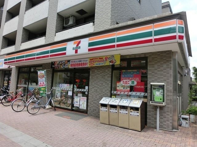 コンビニ　セブンイレブン（コンビニ）まで121m