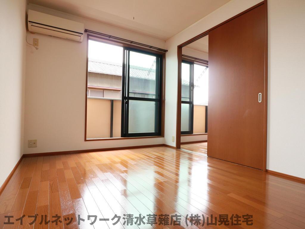 居室・リビング　居間です