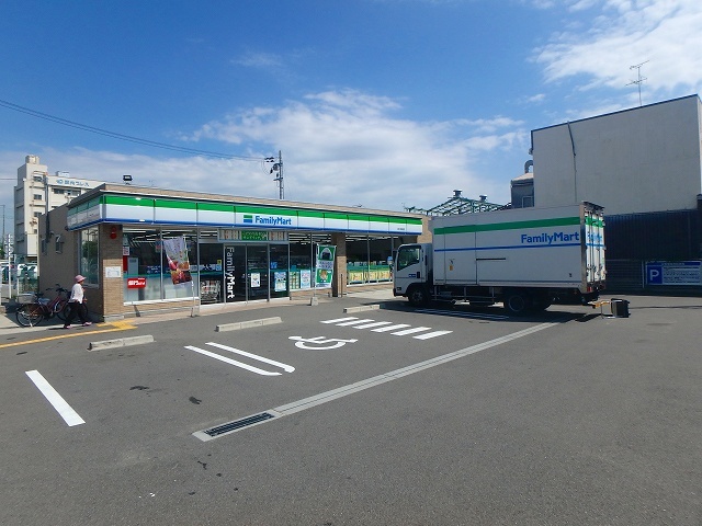 コンビニ　ファミリーマート　淀川加島店（コンビニ）まで441m