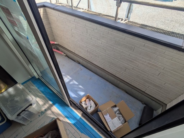 バルコニー　工事中