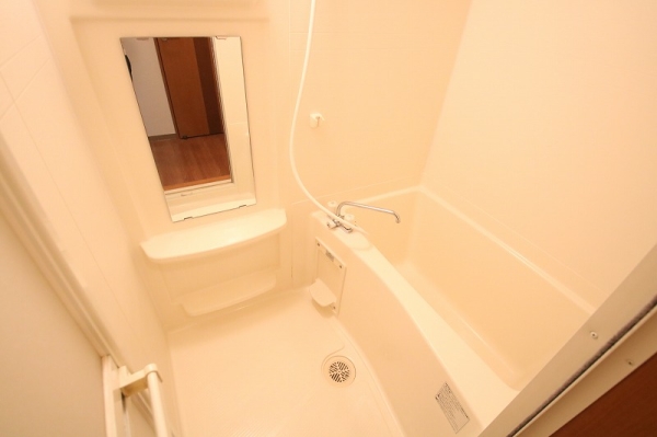 バス・シャワールーム　※同物件別号室となります。