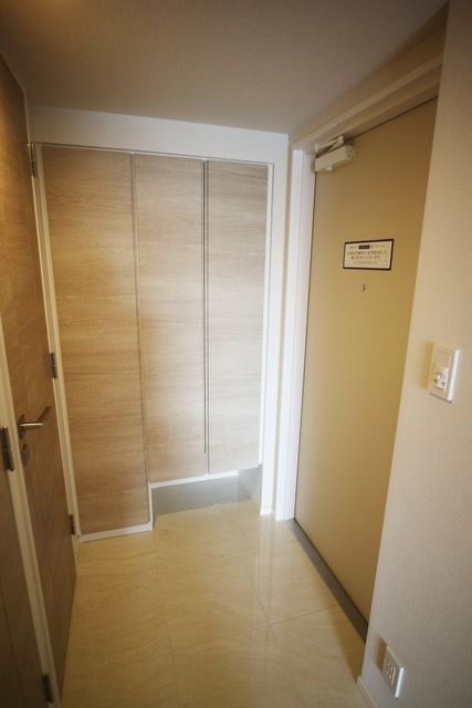 玄関　タウンハウジングレジデンス事業部　恵比寿店・赤坂店までお問…