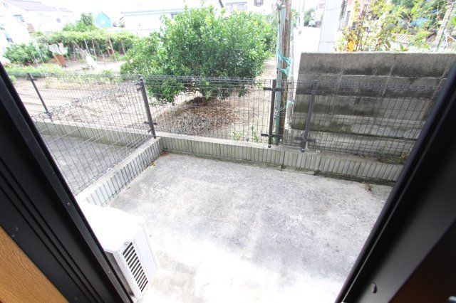 バルコニー　テラス