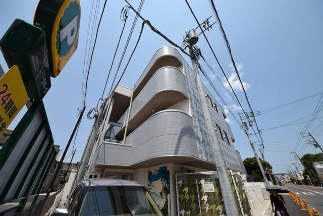 エントランス　★駅徒歩圏内・新婚さんオススメ★