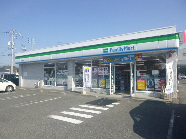 コンビニ　ファミリーマート玉島爪崎店（コンビニ）まで359m