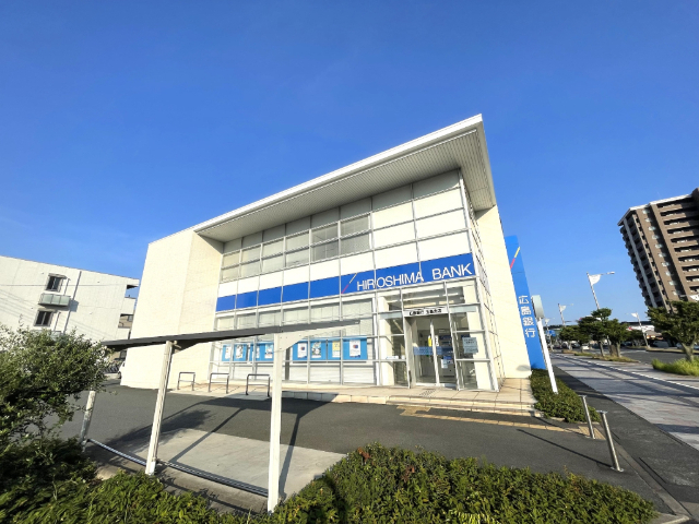 銀行　広島銀行玉島支店（銀行）まで579m