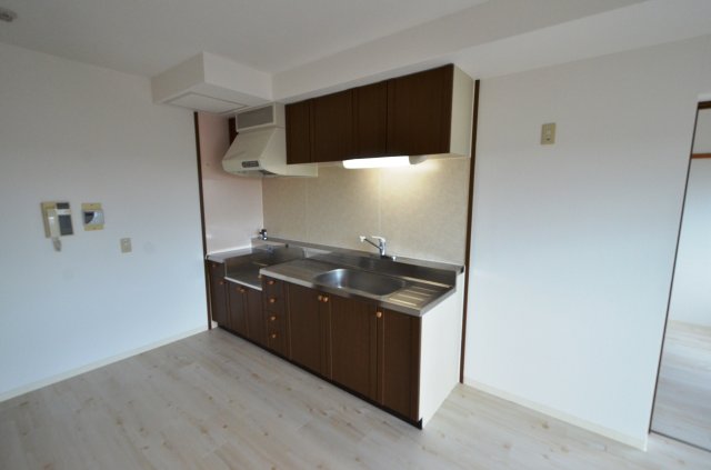 キッチン　壁付けキッチンでスペースを有効活用できます！