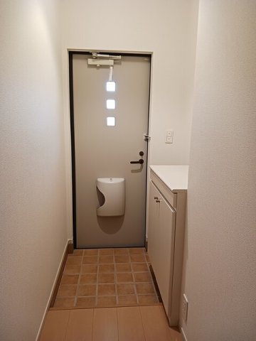 玄関　収納もある玄関です