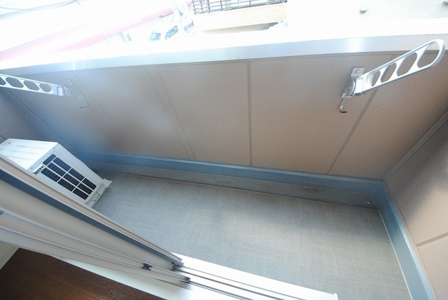 バルコニー　写真は２０３号室