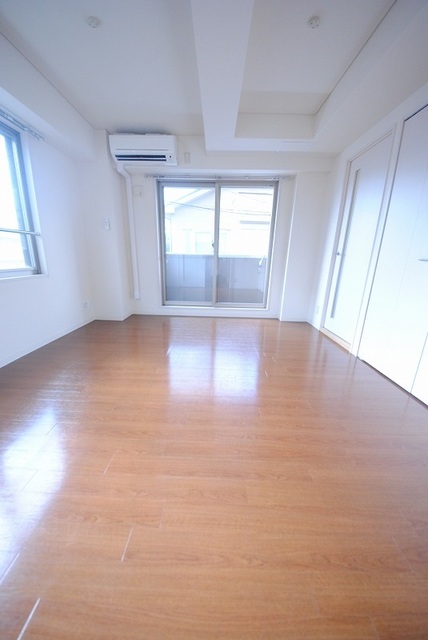 居室・リビング　写真は２０３号室