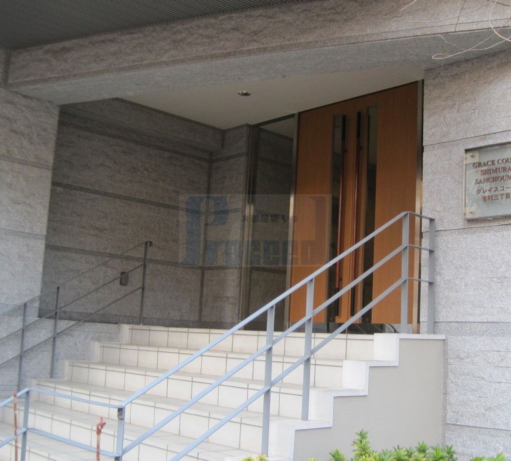 エントランス　きれいなエントランス！