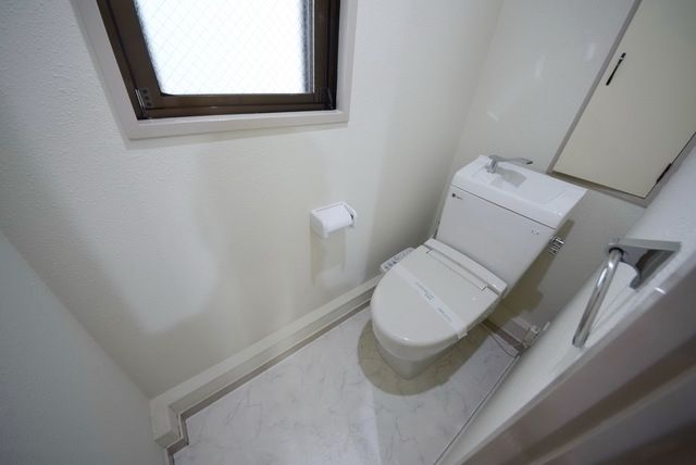 トイレ　別部屋参考写真