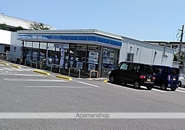 コンビニ　ローソン（コンビニ）まで561m