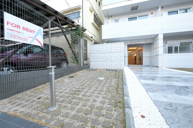 建物外観　外観は落ち着いています