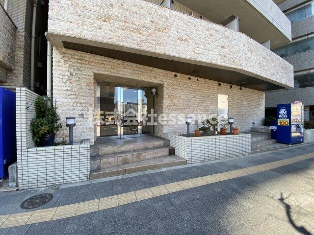 エントランス　弊社ではオンライン対応・現地対応可能です♪