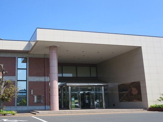 図書館　里庄町立図書館（図書館）まで1100m