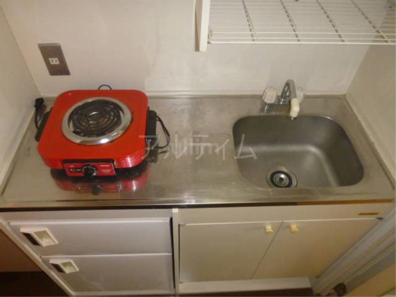 キッチン　※別のお部屋の写真です