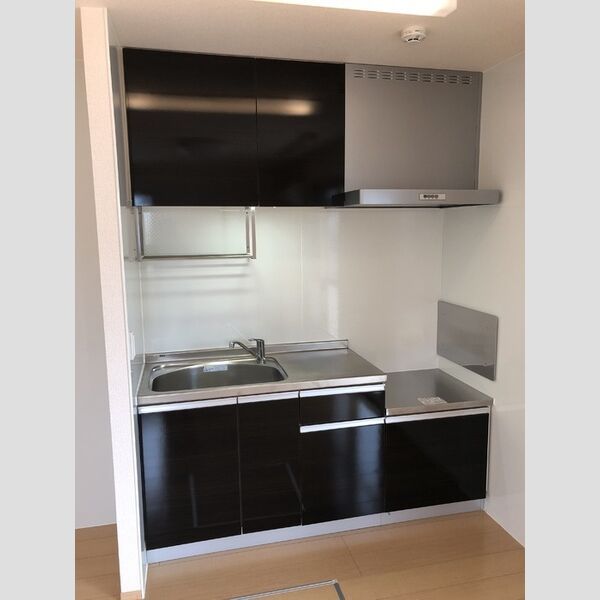 キッチン　室内写真は別部屋の写真です。