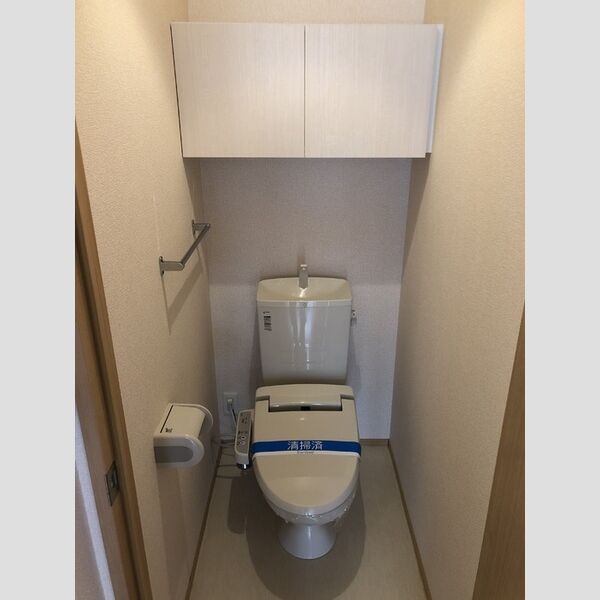 トイレ　室内写真は別部屋の写真です。