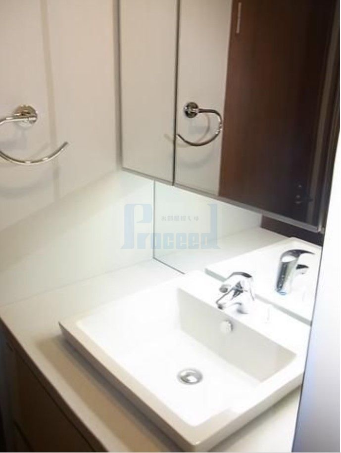 洗面設備　うれしい独立洗面台！