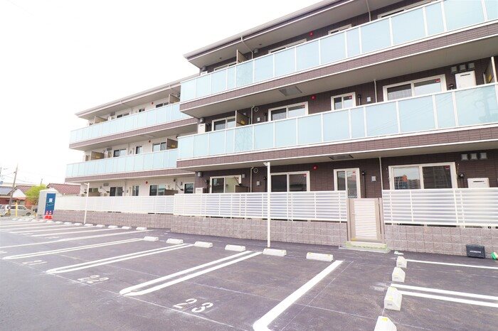 建物外観　粕屋町でのお部屋探しは、トーマスリビング粕屋店へご相談下さい