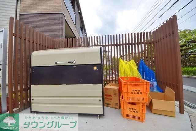 エントランス　タウンハウジングまで