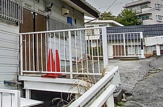 エントランス　物件入口部分