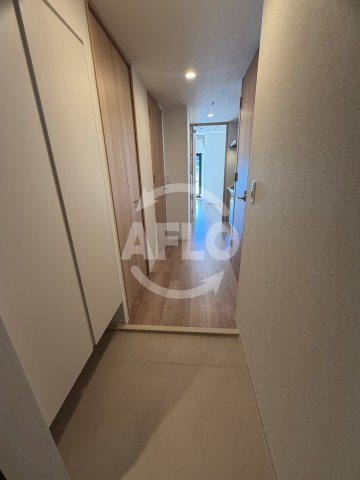 玄関　Metrosa谷町六丁目North　玄関