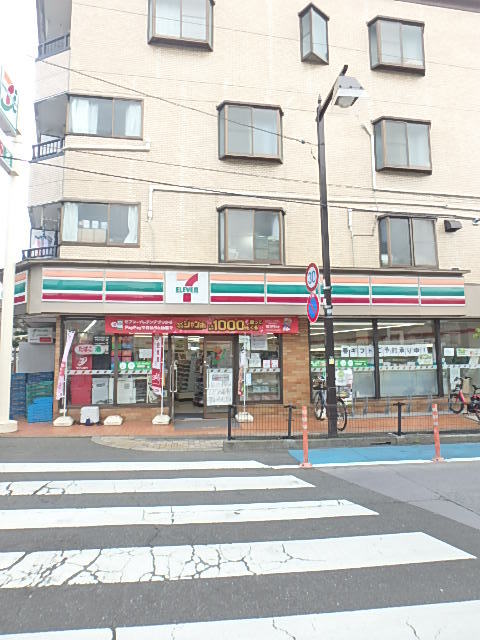 コンビニ　セブンイレブン品川西大井駅前店（コンビニ）まで502m