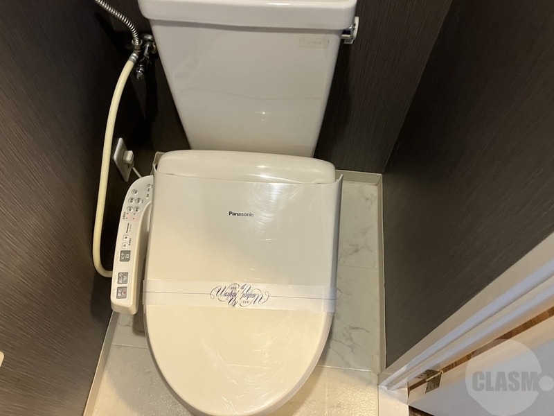 トイレ　温水洗浄便座