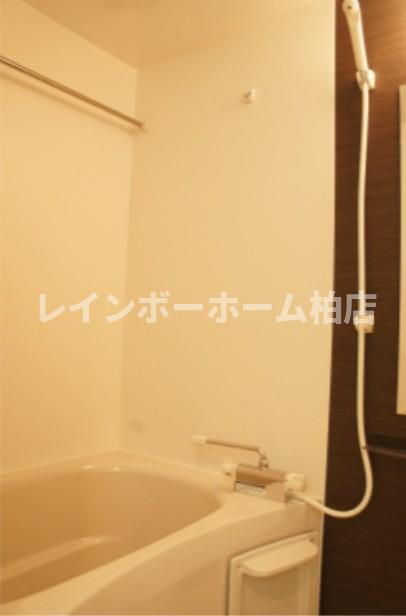 バス・シャワールーム　ゆったり過ごせるお風呂です