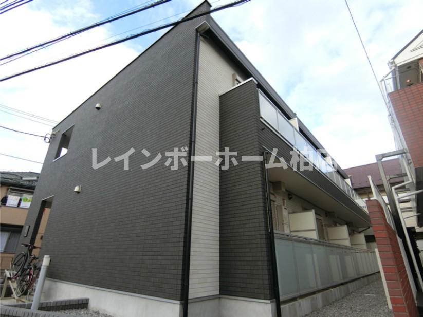 建物外観　落ち着いた雰囲気の外観です