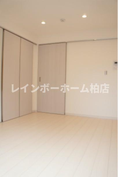 居室・リビング　こちらのリビングで趣味の時間をお楽しみください