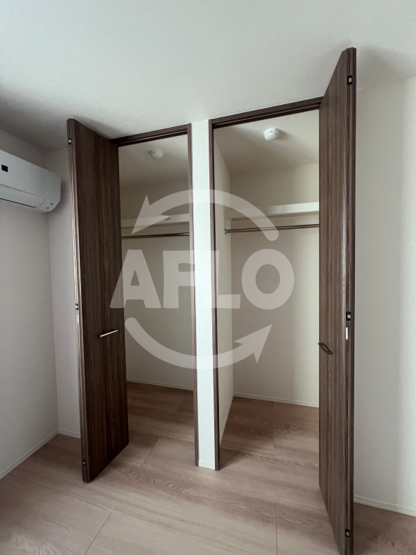 収納　クラシスト杭全　クローゼット